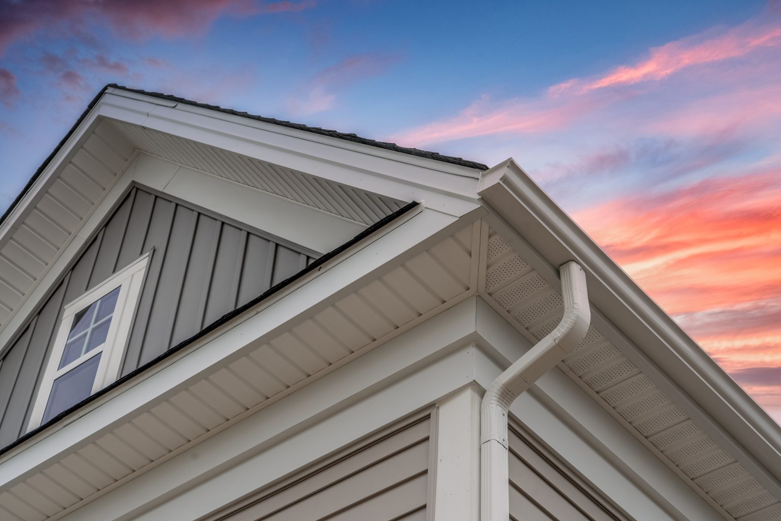 Seamless gutters on a home