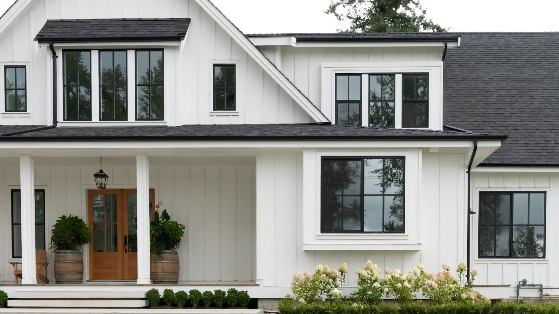 Replacement windows on a Texas home